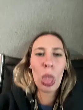 Snapshot of M1ssyk1ssy chatting on 17, 1, 2025 M1ssyk1ssy online show from 17, 1, 2025