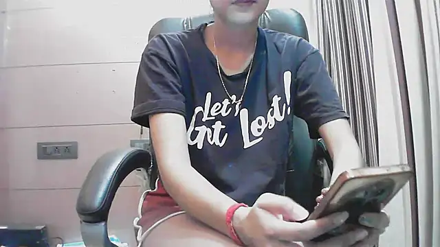 Snapshot of collage_hoty chatting on 6, 10, 2025 collage hoty online show from 6, 10, 2025