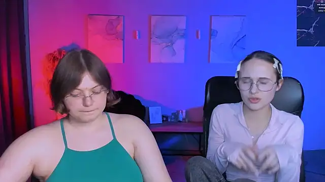 nikole kitt online show from 14, 4, 2026