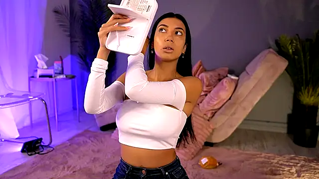 BetsyGonzale online show from 11, 9, 2025