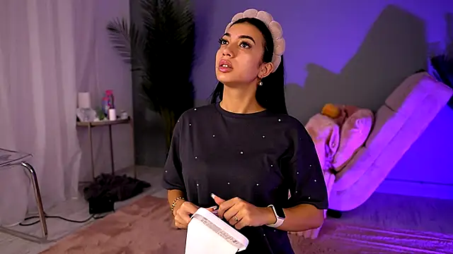 BetsyGonzale online show from 16, 10, 2025