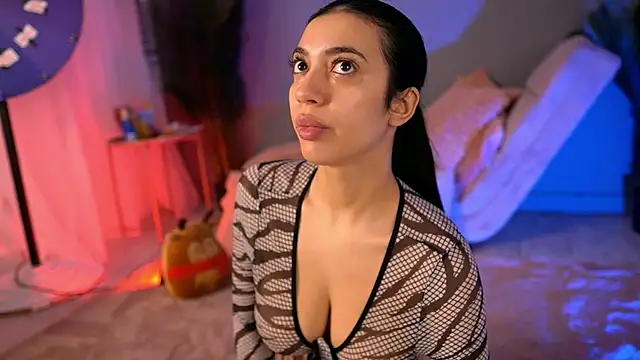 BetsyGonzale online show from 6, 2, 2026