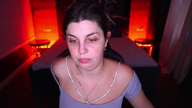 Snapshot of MirandaWong chatting on 5, 11, 2025 MirandaWong online show from 5, 11, 2025