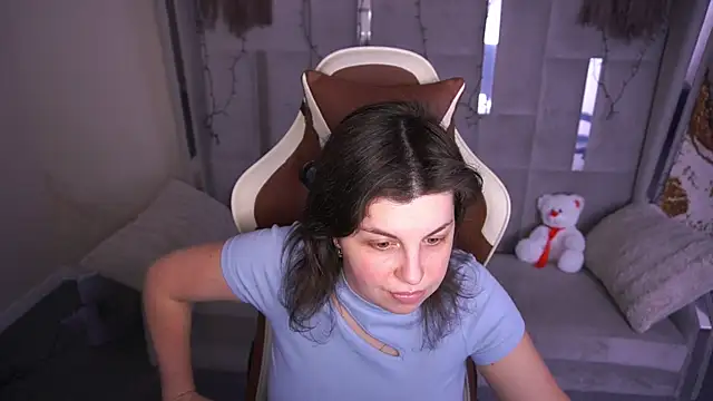 Snapshot of MirandaWong chatting on 6, 2, 2026 MirandaWong online show from 6, 2, 2026