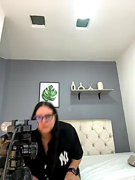 Soe Lara online show from 16, 9, 2025