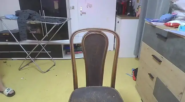 Meliss Official9 online show from 8, 3, 2025