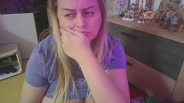 Meliss Official9 online show from 14, 12, 2025