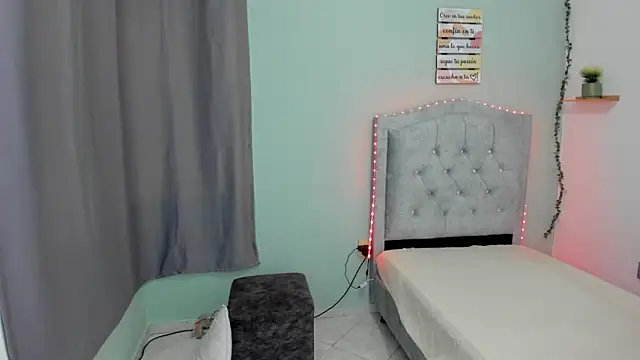 Snapshot of MAGNOLEROY chatting on 25, 5, 2026 MAGNOLEROY online show from 25, 5, 2026