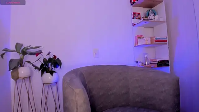 danna davis18 online show from 9, 12, 2024