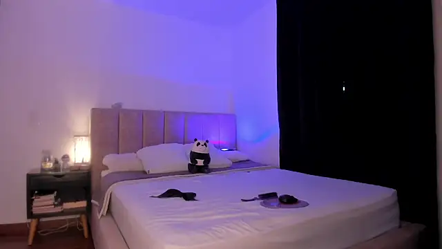 danna davis18 online show from 18, 2, 2025