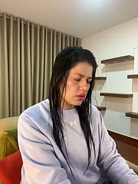 Alice Biel online show from 7, 1, 2025