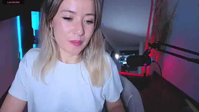 sexfire lalita online show from 4, 12, 2025