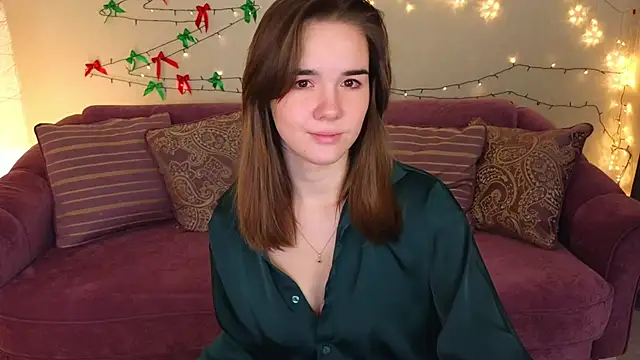 Snapshot of LindaRobertz chatting on 2, 1, 2025 LindaRobertz online show from 2, 1, 2025