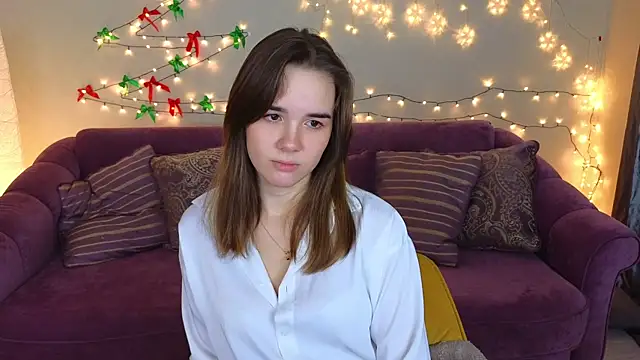 Snapshot of LindaRobertz chatting on 5, 1, 2025 LindaRobertz online show from 5, 1, 2025