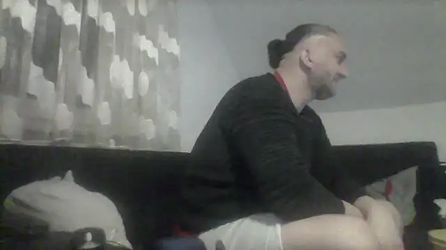 Snapshot of NewyorkDimi chatting on 28, 1, 2025 NewyorkDimi online show from 28, 1, 2025