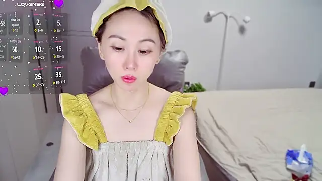 Snapshot of Xiaoyu-G chatting on 27, 2, 2025 Xiaoyu-G online show from 27, 2, 2025