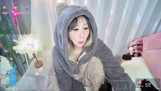 Xiaoyu-G online show from 18, 12, 2025