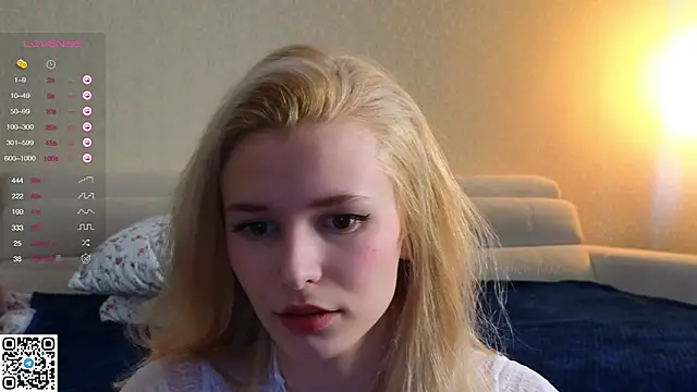 Snapshot of elsa_limerence chatting on 1, 2, 2025 elsa limerence online show from 1, 2, 2025