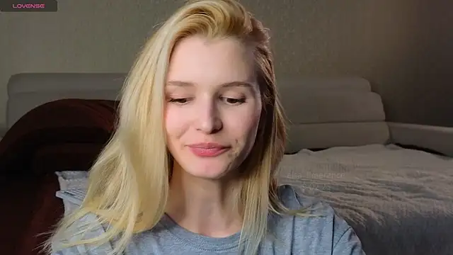 Snapshot of elsa_limerence chatting on 9, 2, 2025 elsa limerence online show from 9, 2, 2025