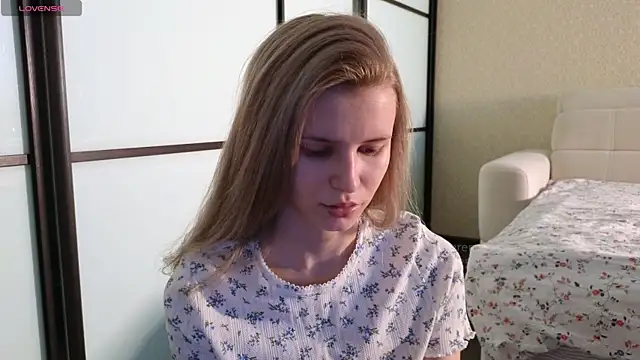 Snapshot of elsa_limerence chatting on 12, 3, 2025 elsa limerence online show from 12, 3, 2025