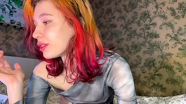 Evvie Summn1 online show from 10, 3, 2025