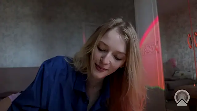 Evvie Summn1 online show from 16, 9, 2025