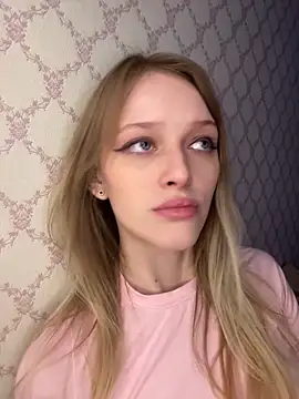 Evvie Summn1 online show from 6, 4, 2026