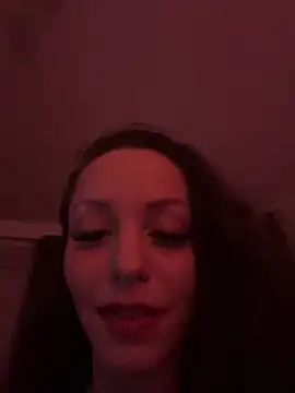 Snapshot of Chiara0102 chatting on 27, 4, 2026 Chiara0102 online show from 27, 4, 2026