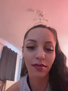 Snapshot of Chiara0102 chatting on 19, 5, 2026 Chiara0102 online show from 19, 5, 2026