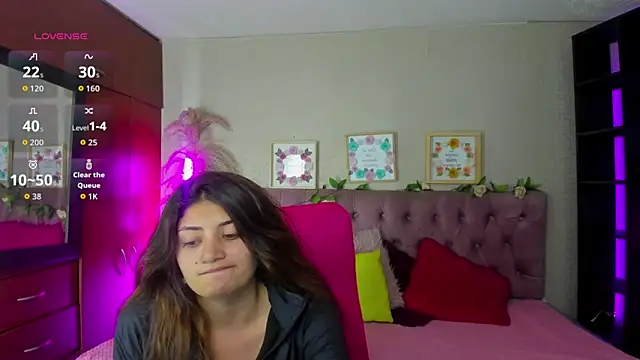 Lia Keen online show from 25, 10, 2025