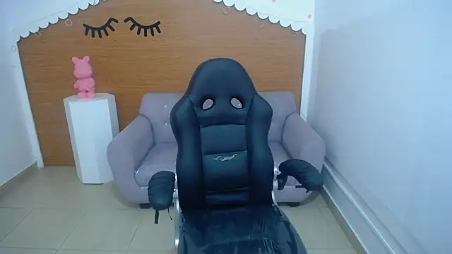 Snapshot of Chinatsu_t chatting on 16, 12, 2025 Chinatsu t online show from 16, 12, 2025