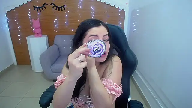 Snapshot of Chinatsu_t chatting on 3, 2, 2026 Chinatsu t online show from 3, 2, 2026