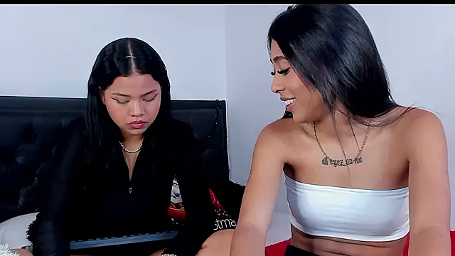 Snapshot of lilibluex chatting on 6, 12, 2024 lilibluex online show from 6, 12, 2024