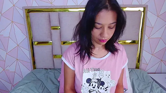 Snapshot of nina_carther chatting on 23, 4, 2026 nina carther online show from 23, 4, 2026