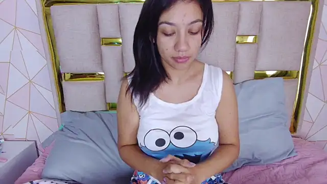 Snapshot of nina_carther chatting on 19, 5, 2026 nina carther online show from 19, 5, 2026