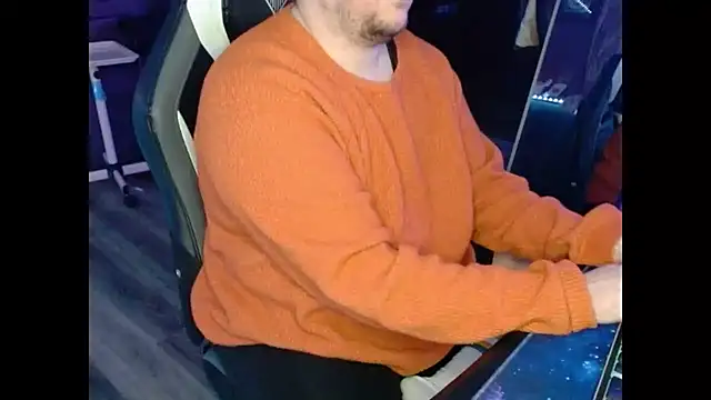 Snapshot of tuxedomasc_95 chatting on 19, 2, 2025 tuxedomasc 95 online show from 19, 2, 2025