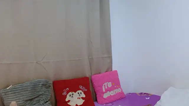 Snapshot of winona_hotsexy chatting on 7, 10, 2025 winona hotsexy online show from 7, 10, 2025