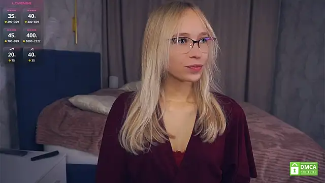 LynetBurby online show from 5, 10, 2025