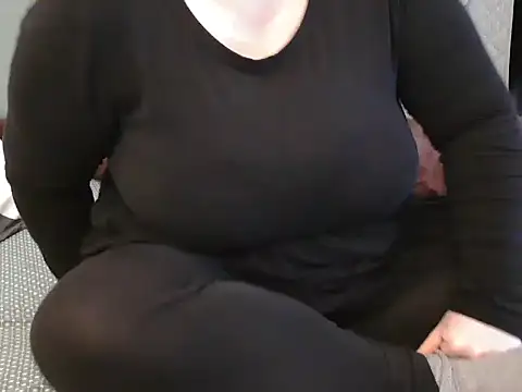 MarthaBriest online show from 4, 3, 2025