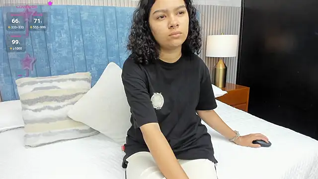 pretty sunlight  online show from 8, 11, 2025