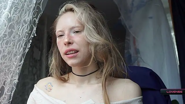  Phantom thread  online show from 12, 3, 2026