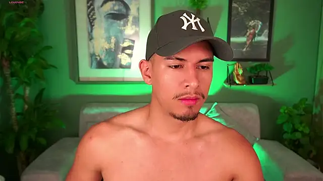 Aaronfox x online show from 17, 3, 2025