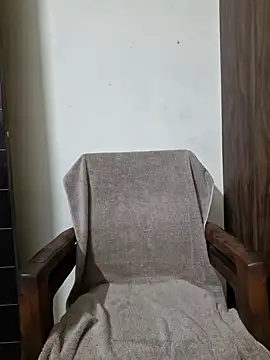 MIss-Naina online show from 4, 3, 2025