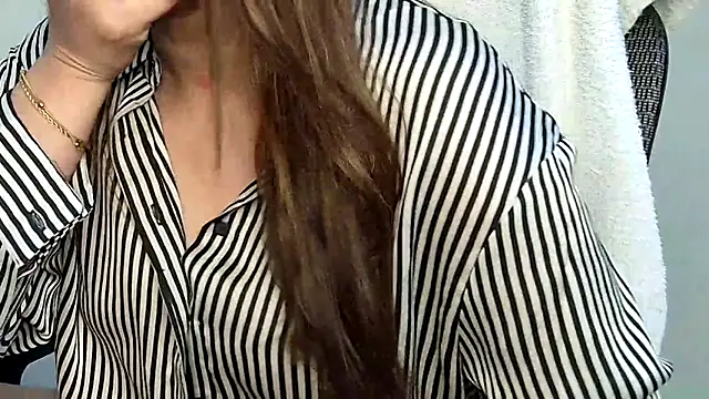 MIss-Naina online show from 17, 4, 2026