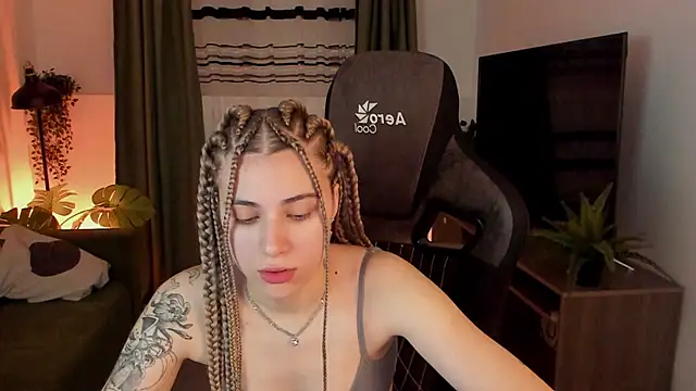 EllieCutes online show from 10, 2, 2025