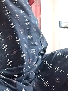 Snapshot of miss-Riy chatting on 8, 10, 2025 miss-Riy online show from 8, 10, 2025