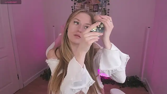 Stacy River online show from 10, 3, 2025