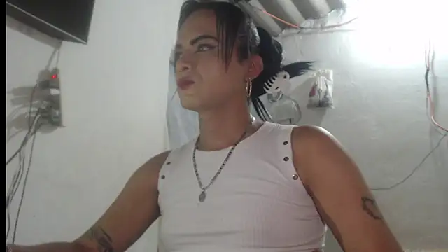 Analiasmith89 online show from 7, 4, 2026