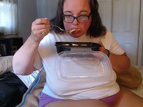 LauLauPAWG online show from 19, 9, 2025