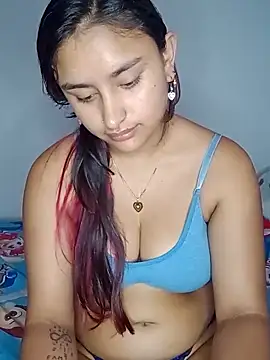 Snapshot of sariitha_sw chatting on 11, 9, 2025 sariitha sw online show from 11, 9, 2025